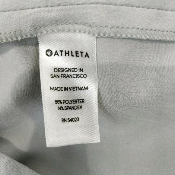 Athleta Size 14 Build In Shorts 2 in 1 Skort Pleated Elastic Waist Pocket Hiking - Picture 9 of 10